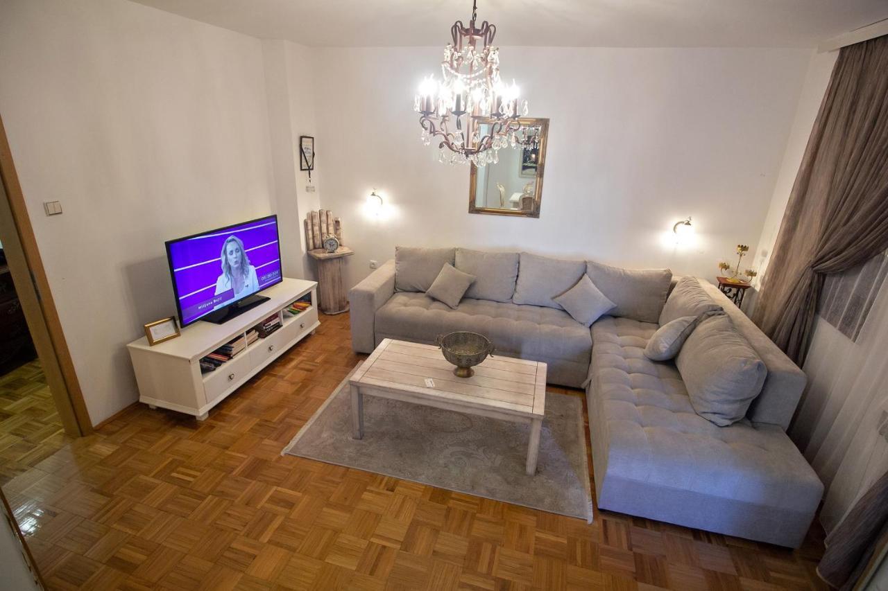 Apartment Barby - Aleja Banja Luka Buitenkant foto